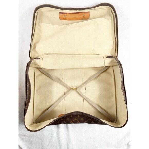 Louis Vuitton Sirius 50 with COA – Timeless Elegance - Picture 13 of 16